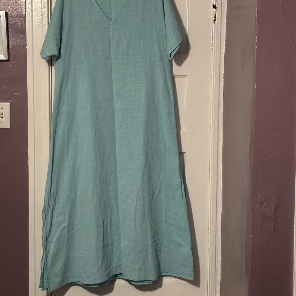 Nomad Soft Blue V-Neck Top - Picture 3 of 11